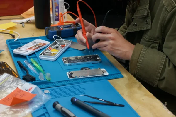 mobile phone repairs reconnect project 1024x683 mobile phone repairs reconnect project